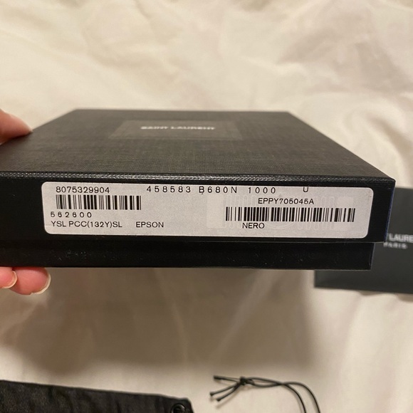 YSL Saint Laurent Fragment wallet in black - Picture 7 of 9